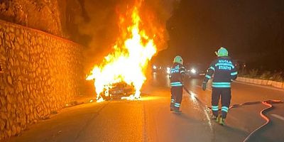  Torba'da otomobil alev alev yandı, sürücü ölümden döndü