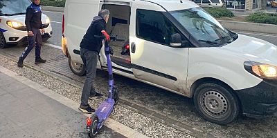 Zabıta ekipleri uygunsuz park edilen scuterleri toplamaya başladı