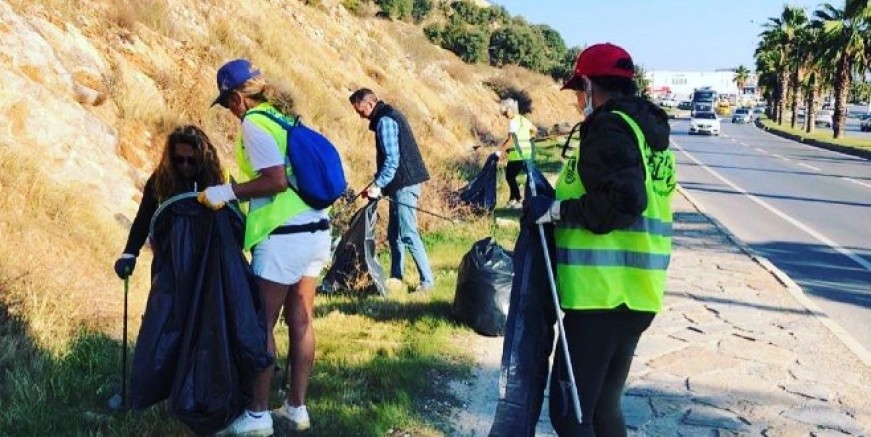 Bodrum’daki Gönüllülerden “Benim Çöpüm Değil Benim Ülkem” Temizliği