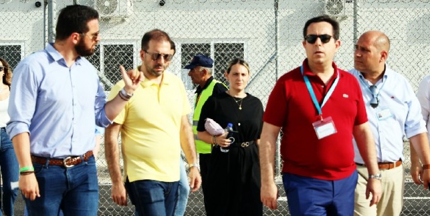 Göç ve İltica Bakanı Mitarakis İstanköy'de “Ege adalarındaki göçmen sayısı hızla azalıyor”