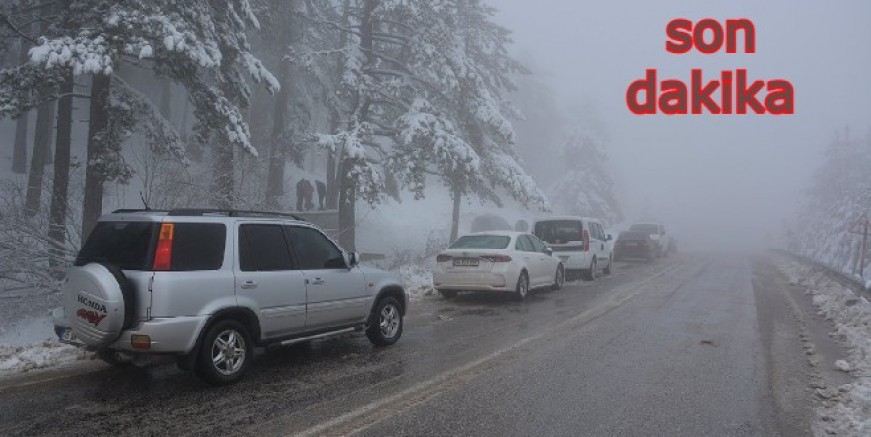 Kar yolları kapadı Muğla, Aydın, Manisa, Denizli, Antalya yollarına gideceklere uyarı