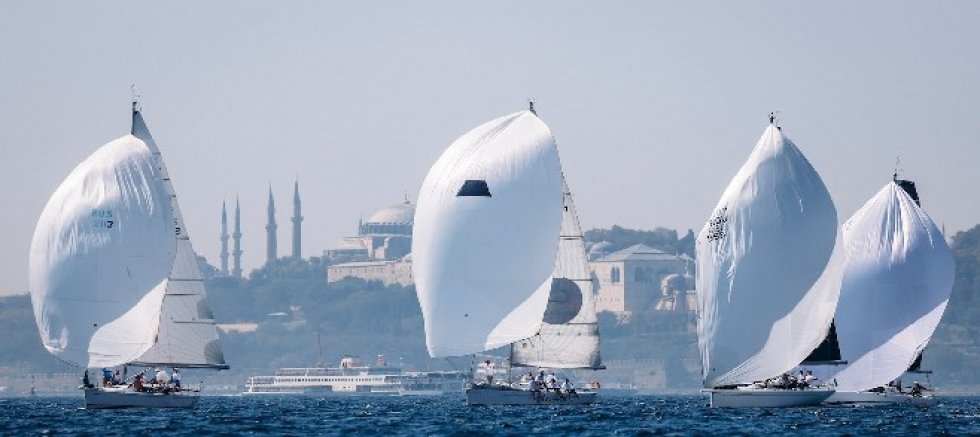 22. Bosphorus Cup Yelken Yarışları İstanbul Boğazı’nda Gerçekleştirildi