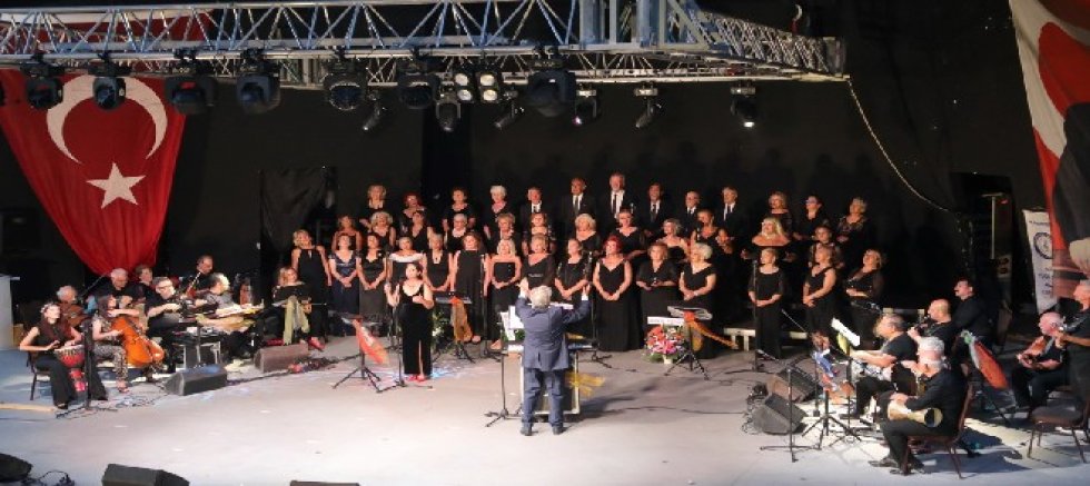 Bodrum’da Türk sanat müziği tutkunlarına unutulmaz gece yaşattılar
