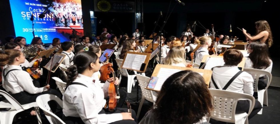 Çocuk Senfoni Orkestrası konseri ile büyüledi
