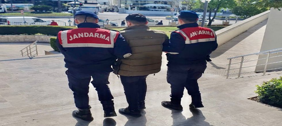 Haklarında yakalanma kararı olan 2 kişi Jandarma tarafından yakalandı 