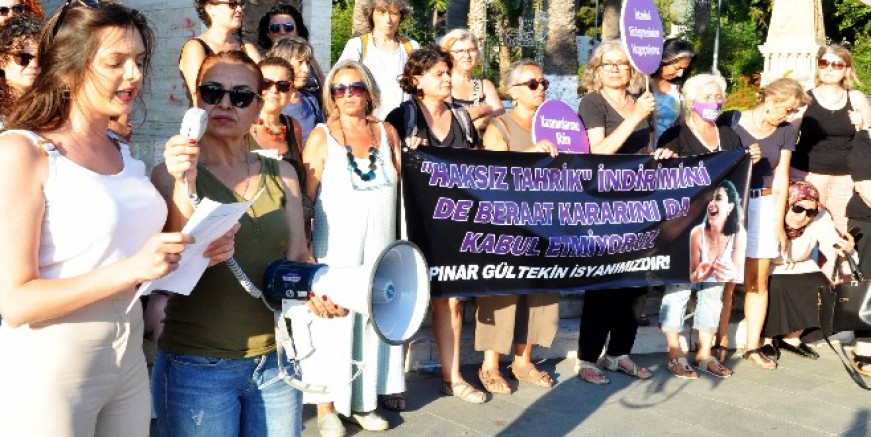 Pınar Gültekin cinayeti kararı Bodrumlu kadınlar tarafından protesto edildi
