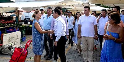 Ahmet Aras Yalıkavak pazarında esnaf ve vatandaşlarla buluştu