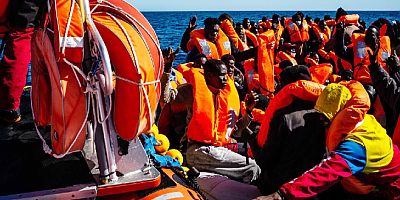 Akdeniz’de mülteci akını başladı, son 48 saat içerisinde 420 göçmen kurtarıldı