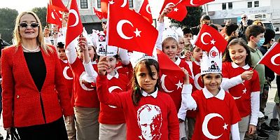 Atatürk’ün çocuklarının Çanakkale Zaferi coşkusu