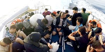 Bodrum açıklarında sürüklenen 25 göçmen kurtarıldı