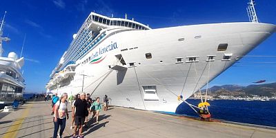 Costa Venezia gemisiyle 1500 turist Bodrum’a geldi