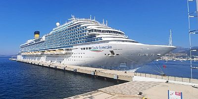  Dünyanın en büyük yolcu gemilerinden Costa Venezia Bodrum’da