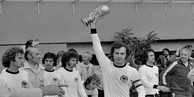 Efsane futbolcu Franz Beckenbauer hayatını kaybetti