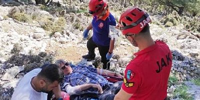 Fethiye'de 2 yamaç paraşütü havada çarpıştı,4 yaralı