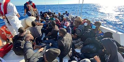 Geri itilen 84 düzensiz göçmen kurtarıldı