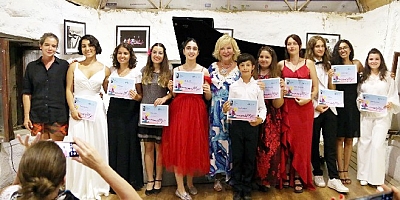 Gümüşlük Festival Akademisi’ne katılan genç piyanistler konser verdi