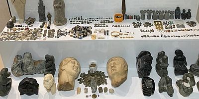 Helenistik döneme ait eserleri jandarmaya satarken yakalandılar