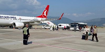 İstanbul- Bodrum uçağında korku dolu anlar yaşandı, yolcular ağladı, pilota saldırdı