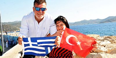 Kaptan Kerem ile Yunanlı turizmci Gogo’nun aşkları  olay oldu