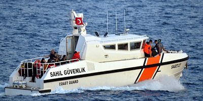 Kara Ada’ya çıkan göçmenleri sahil güvenlik ekipleri kurtardı