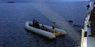 Lastik botun motorunu alıp kaçakları açık denizde ölüme terk ettiler