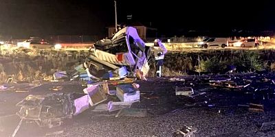 Muğla’da feci kaza kamyonla otomobil çarpıştı,5 kişi yaşamını yitirdi