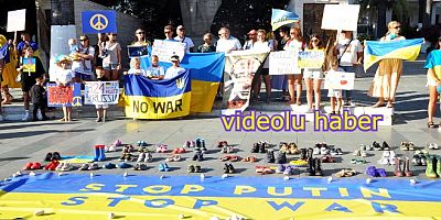 Ukraynalılardan Savaş Dursun Çocuklar Ölmesin eylemi