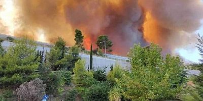 Yunanistan alevler içerisinde, 30 ev yandı