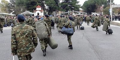Yunanistan’da askerlik 12 aya çıkarıldı, orduya paralı asker alınacak