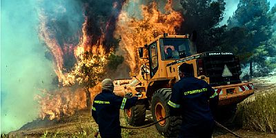 Yunanistan'da yangının boyutu çok büyük, 652 ev, 712 hektar kül oldu