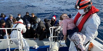 Yunanistan'ın Bodrum açıklarına iteklediği 44 göçmen kurtarıldı
