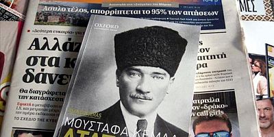 Yunanistan medyası Atatürk’ün hayatını anlatan kitap dağıttı
