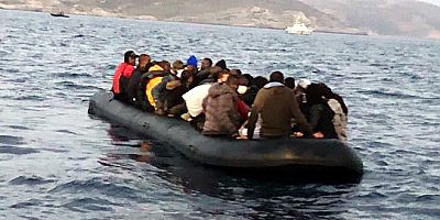 Yunanlıların açık denize iteklediği göçmenleri sahil güvenlik kurtardı