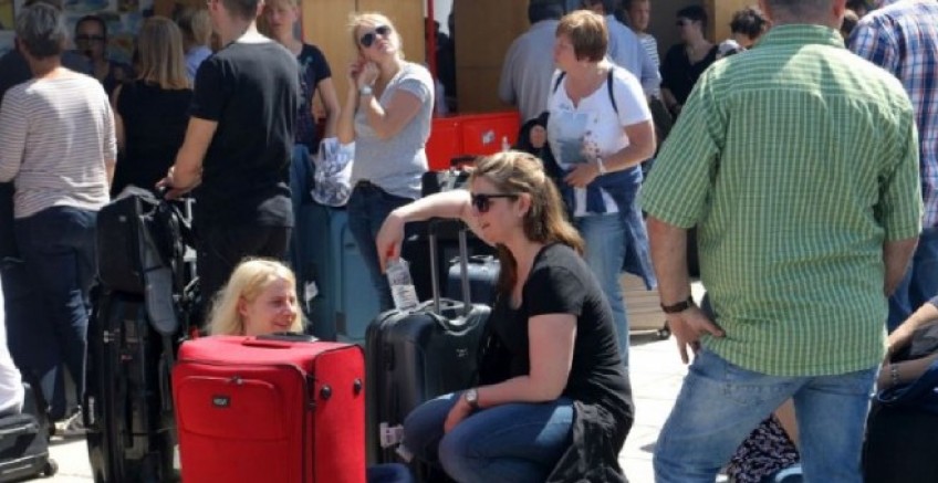 Tatil yapan İsrailli turistler korkudan ülkelerine dönemedi