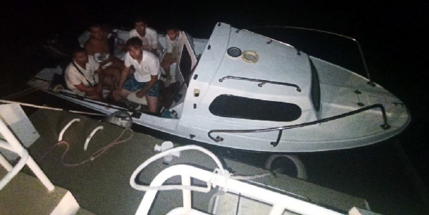 Tekne ile Yunan adalarına kaçmaya çalışan FETÖ/PYD üyeleri yakalandı