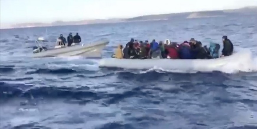 Yunanistan Ege'de bir yılda 17 bin göçmeni geri itti
