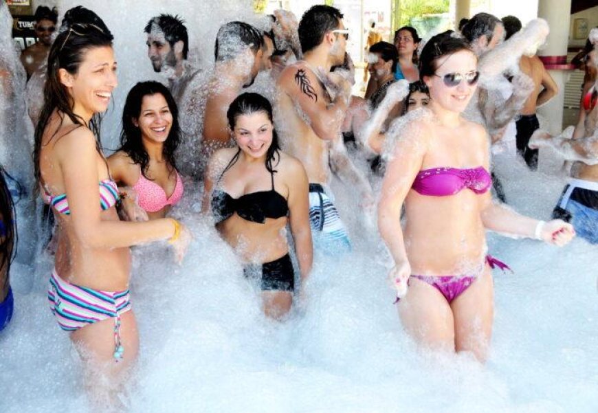 Turist Sayısı İkinci Çeyrekte Yıllık Yüzde 15 Arttı