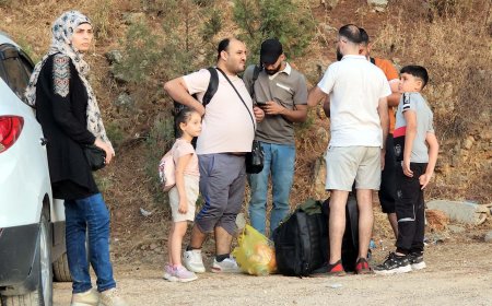Göçmen Kaçakçılarının Kızılağaç Ormanında Kaderine Terk Ettiği 70 Göçmene Operasyon