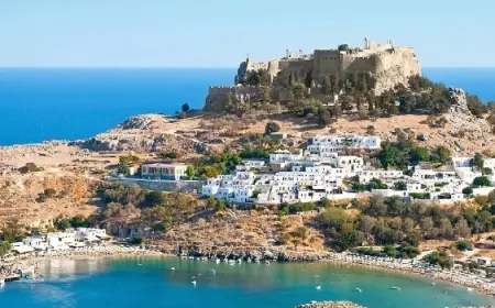 Rodos’ta  Telekomünikasyon anteni üzerinde izinsiz çalışma yapan 4 Türk gözaltına alındı