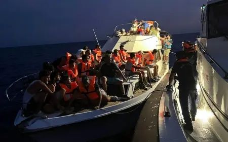 Muğla açıklarında bir tekne dolusu göçmen ölümden döndü