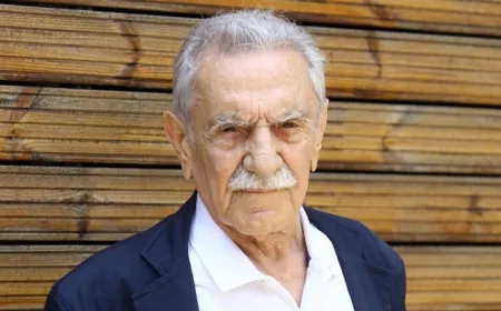 Aydemir Akbaş hayatını kaybetti