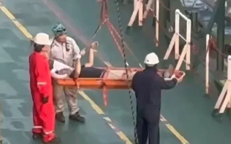 Türk kaptan kalp krizi şüphesiyle Kızıldeniz’de böyle tahliye edildi