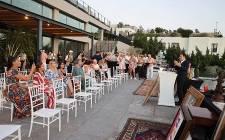 Sokak hayvanları için müzayede yapıldı