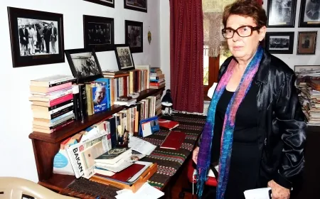 Gazeteci Oktay Akbal söyleşi ve müzikle anıldı