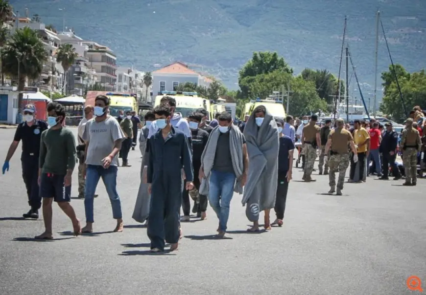 Ege’de batan yelkenli teknedeki 77 göçmeni yolcu vapuru kurtardı