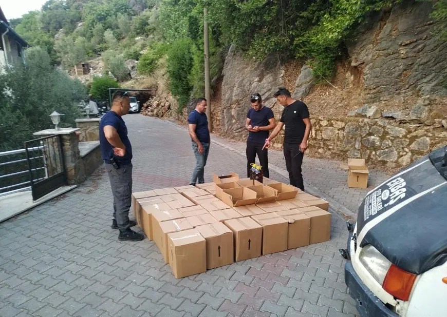Kaçak zeytinyağı satıcılarına şok baskın, 672 kilogram sahte zeytinyağı ele geçirildi.