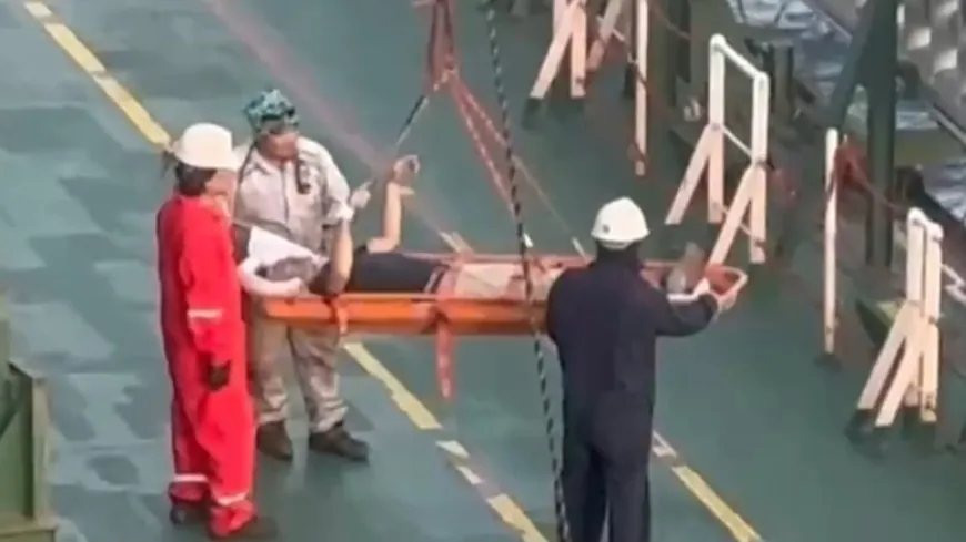 Türk kaptan kalp krizi şüphesiyle Kızıldeniz’de böyle tahliye edildi