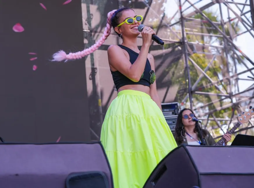 Ortaca Zeytinli Rock Festivali’de binlerce kişi müzikle coştu