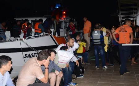 Göçmen botu battı 36 göçmen kurtarıldı