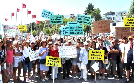 Antik İasos Kenti'nde  (Kıyıkışlacık)  Maden yükleme limanı istemiyoruz eylemi yaptılar